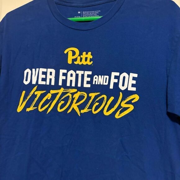 Pitt Panthers Victorious Over Fate And Foe Size Medium T-Shirt - Picture 2 of 4